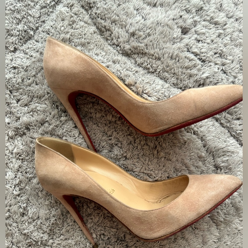 DAMAGED Christian Louboutin Pigalle Follies
